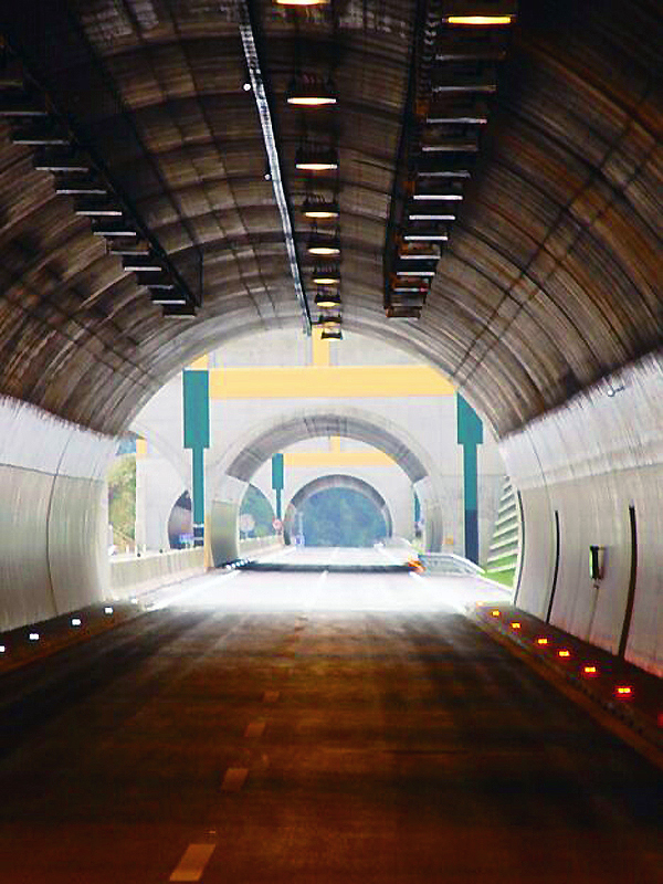 Ein Teil der Tunnelkette in Klaus
