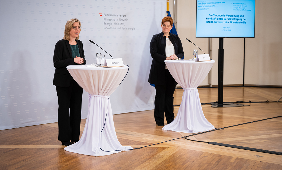 Bundesministerin Leonore Gewessler und Sigrid Stagl, Expertin für Umweltökonomie