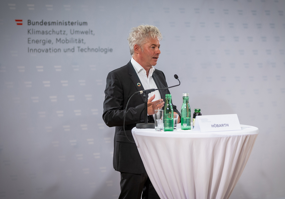 Geschäftsführer des Klima- und Energiefonds Ingmar Höbarth bei der Pressekonferenz zur Photovoltaik-Förderung